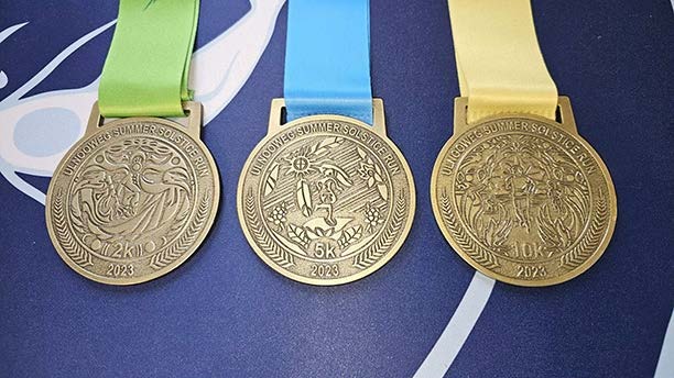 The finished medals.